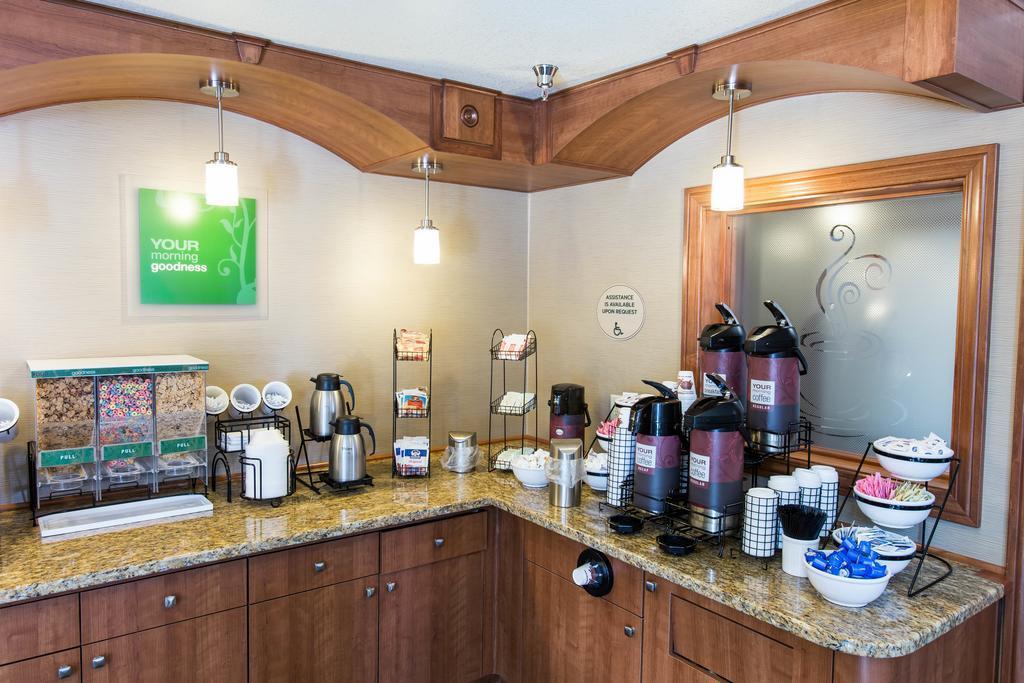 Comfort Inn & Suites Springfield I-44 Екстер'єр фото